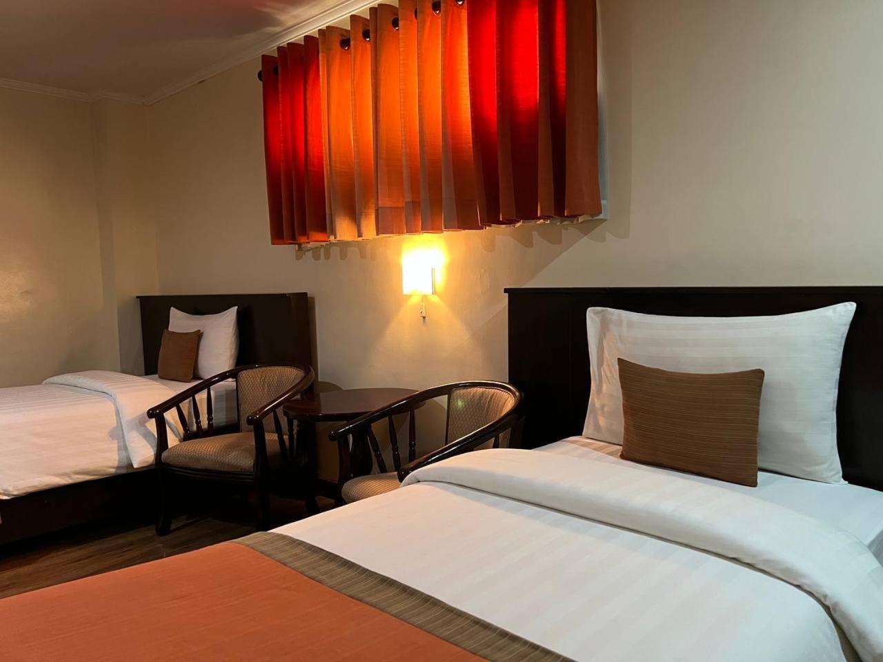 Subic Residencias Olongapo Eksteriør billede