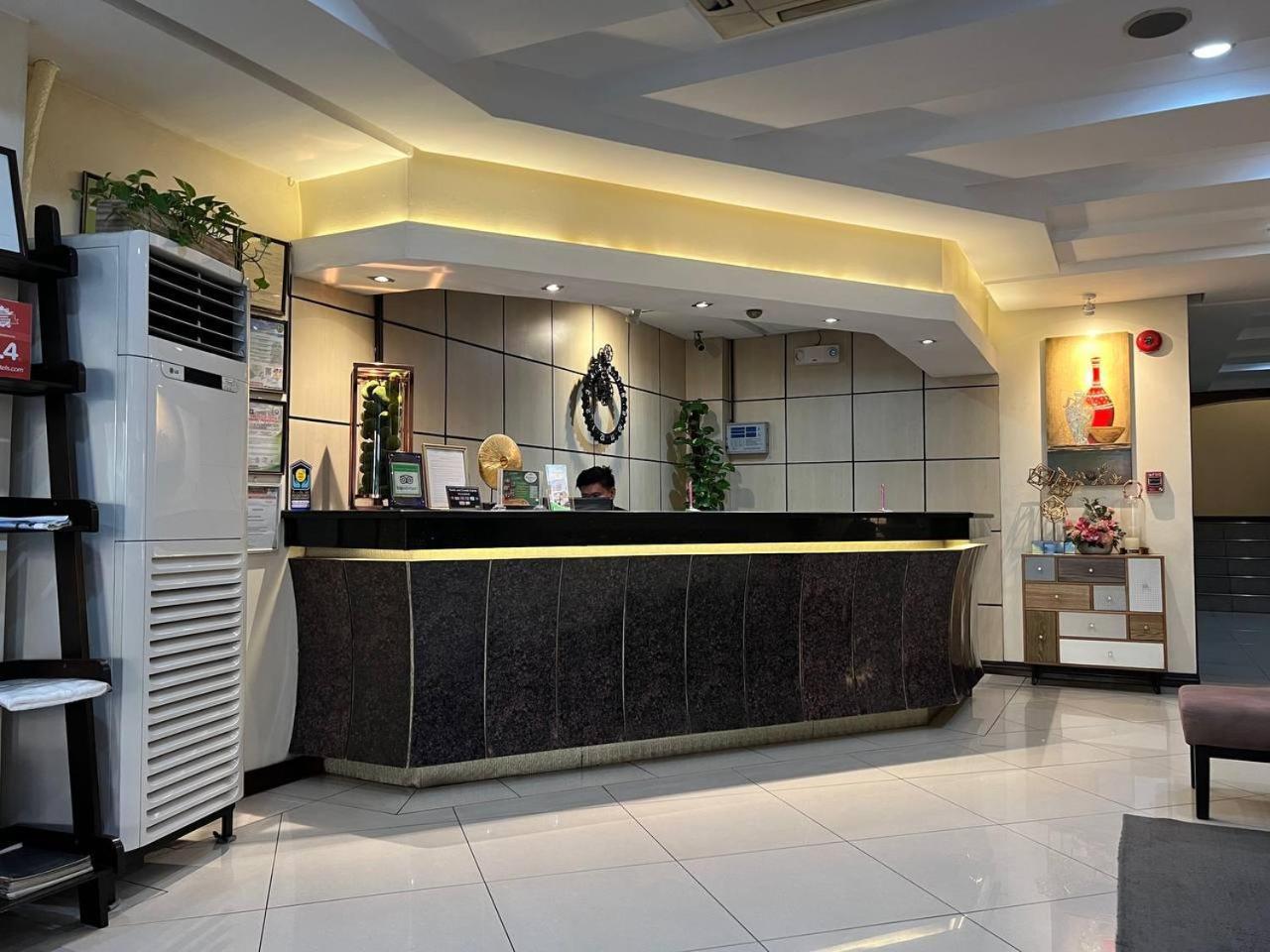 Subic Residencias Olongapo Eksteriør billede
