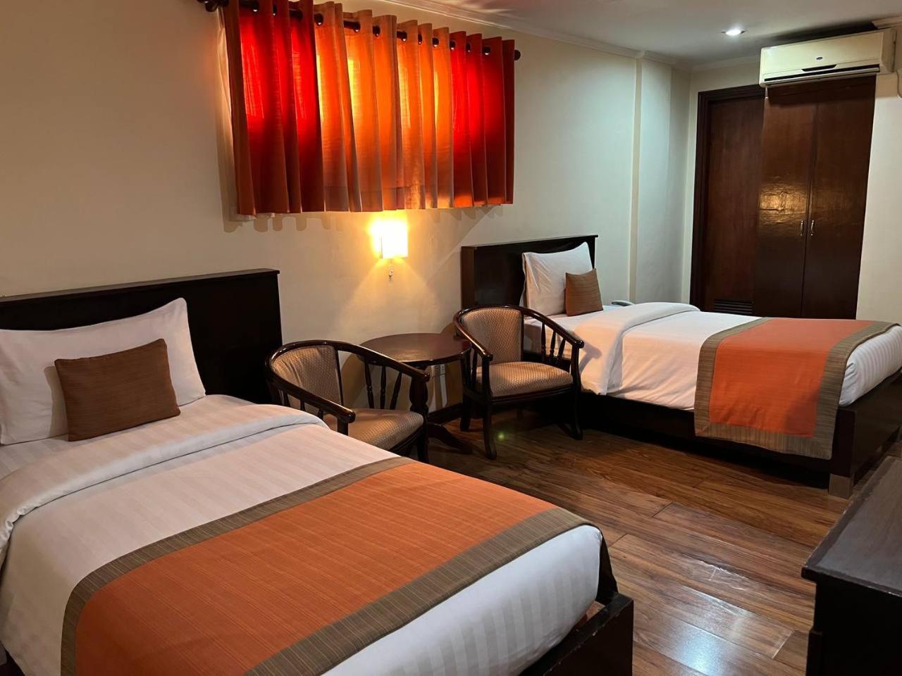 Subic Residencias Olongapo Eksteriør billede