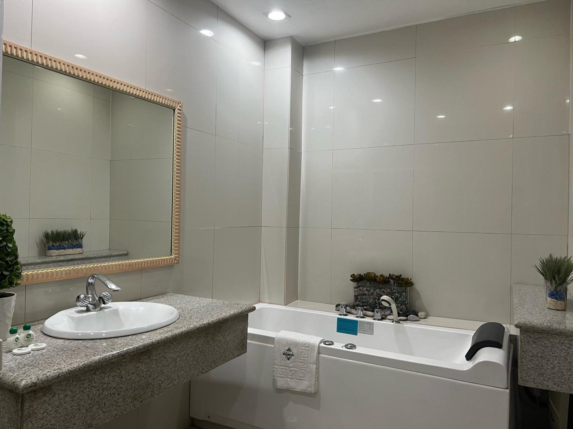 Subic Residencias Olongapo Eksteriør billede