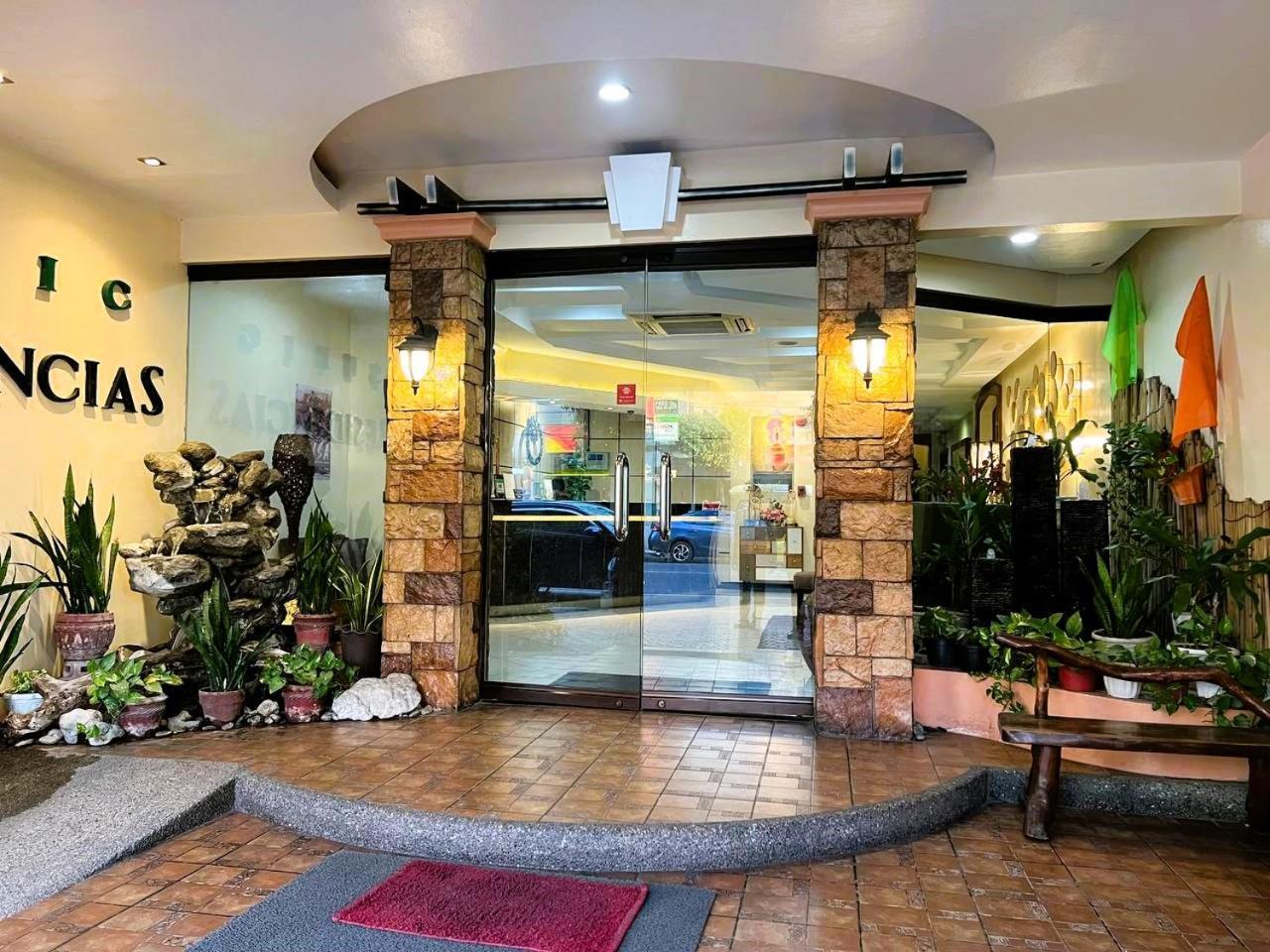 Subic Residencias Olongapo Eksteriør billede