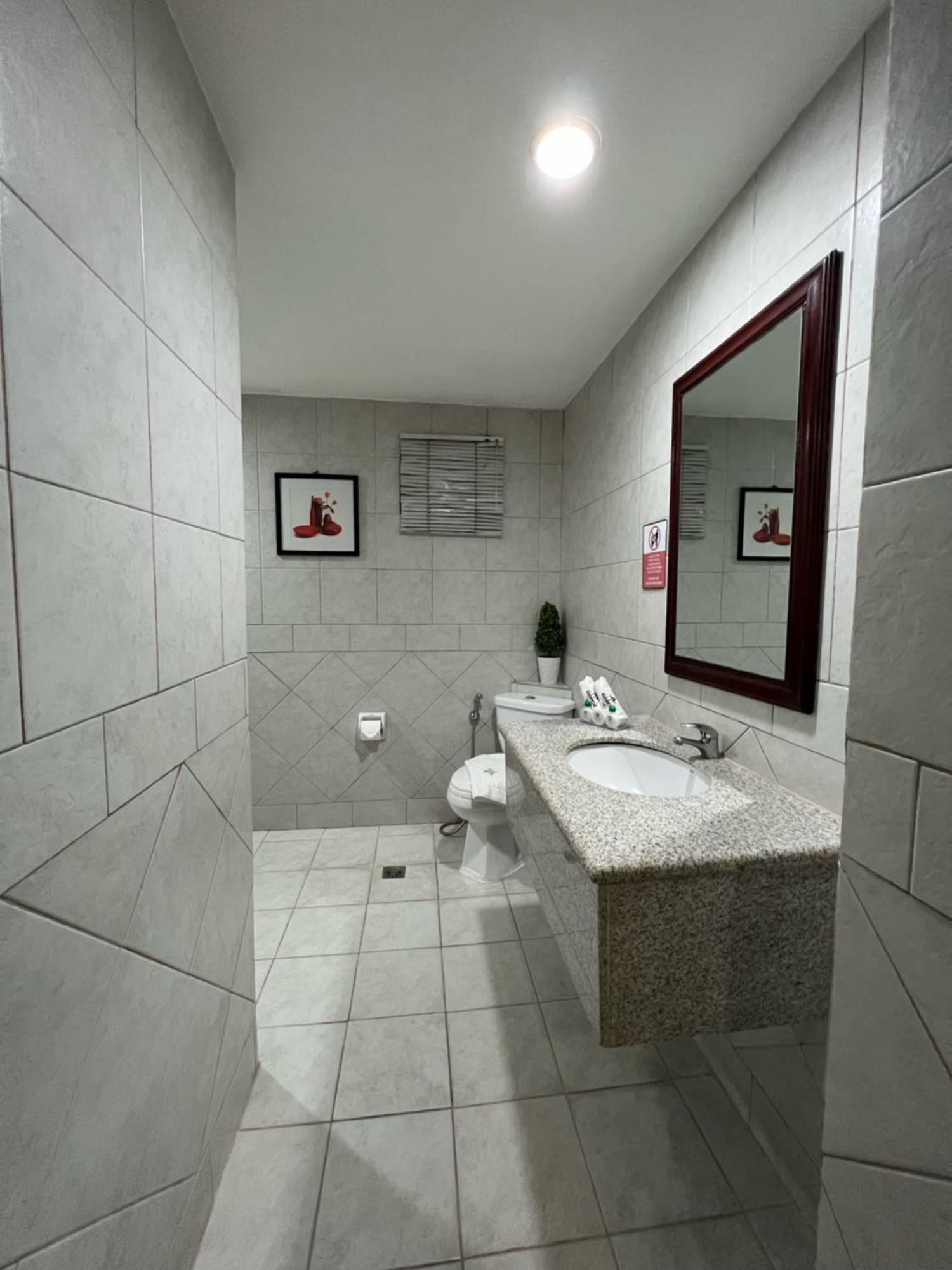 Subic Residencias Olongapo Eksteriør billede
