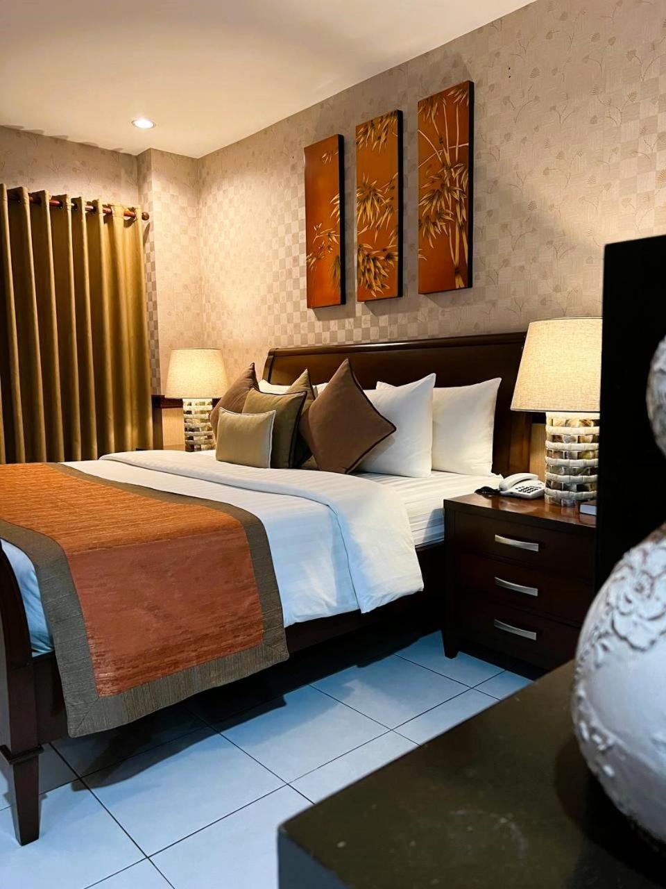 Subic Residencias Olongapo Eksteriør billede