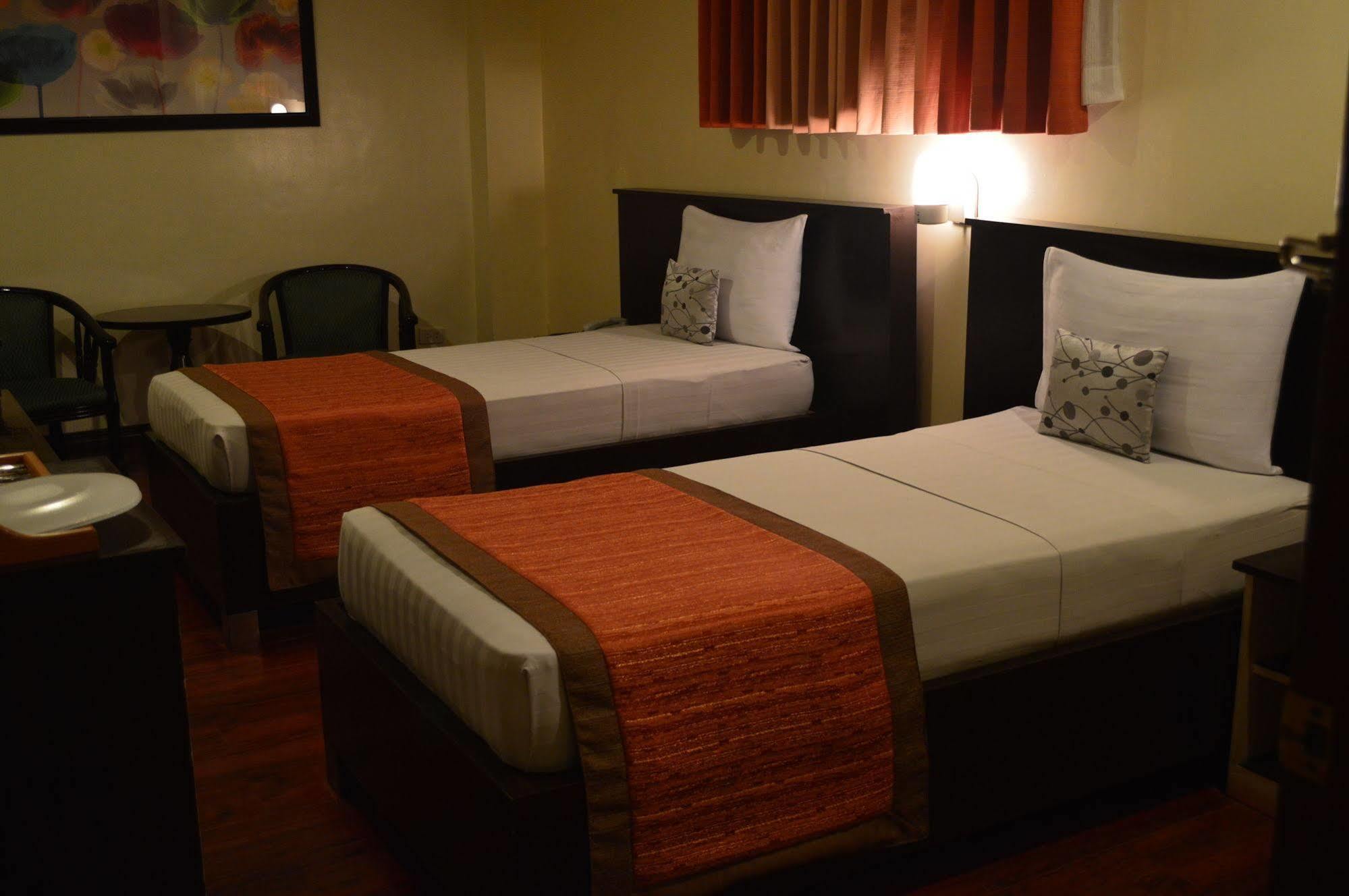 Subic Residencias Olongapo Eksteriør billede